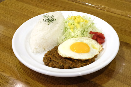 ドライカレー　800円