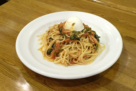 マスカルポーネのトマトソースパスタ　800円